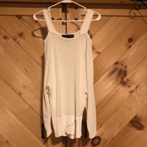 Kendall and Kylie cold shoulder